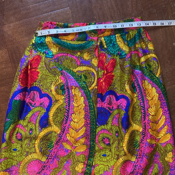 Vintage paisley maxi wrap skirt - Picture 9 of 12